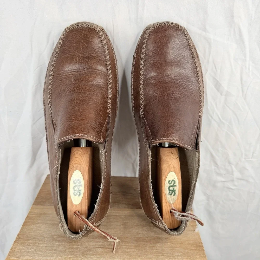 GBX babalu textured Brown leather loafers brown Men's SZ 9.5Driving Mocs Slip On
